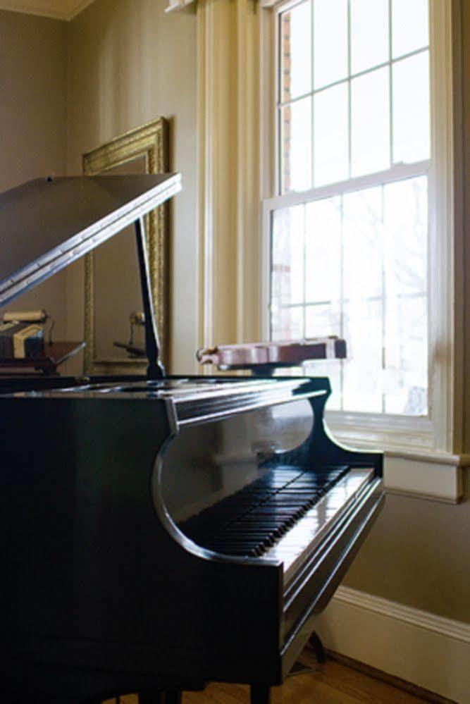 Hill Crest Bed & Breakfast Clifton Forge 外观 照片